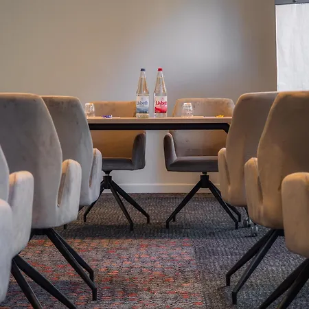 De La Bourse, Gare, Sure Collection By Western 3*