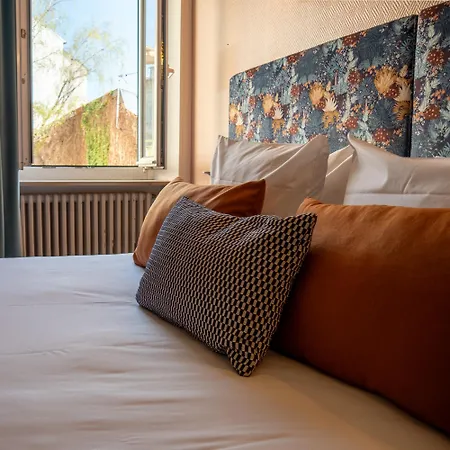 Hotel De La Bourse, Gare, Sure Collection By Western 3*