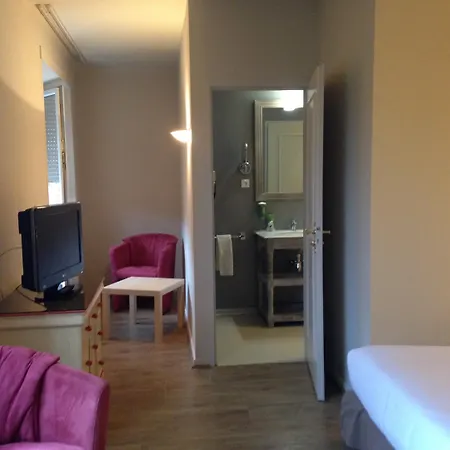 De La Bourse, Gare, Sure Collection By Western 3*