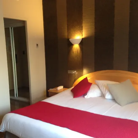 Hotel De La Bourse, Gare, Sure Collection By Western 3*