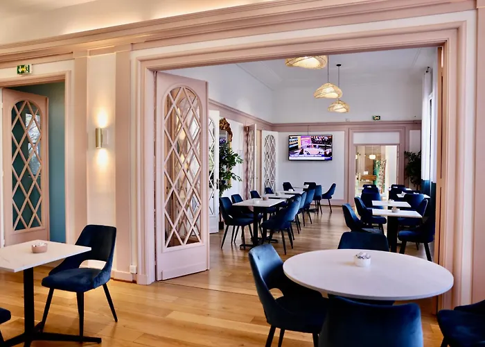 De La Bourse, Gare, Sure Collection By Western 3*