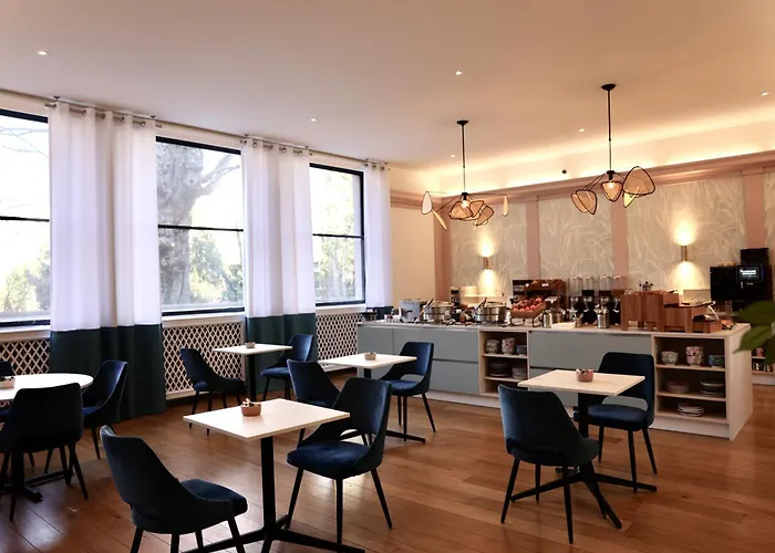 De La Bourse, Gare, Sure Collection By Western Hotel