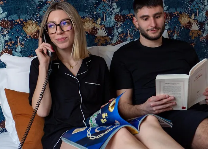 De La Bourse, Gare, Sure Collection By Western 3*