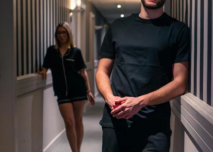 De La Bourse, Gare, Sure Collection By Western Hotel