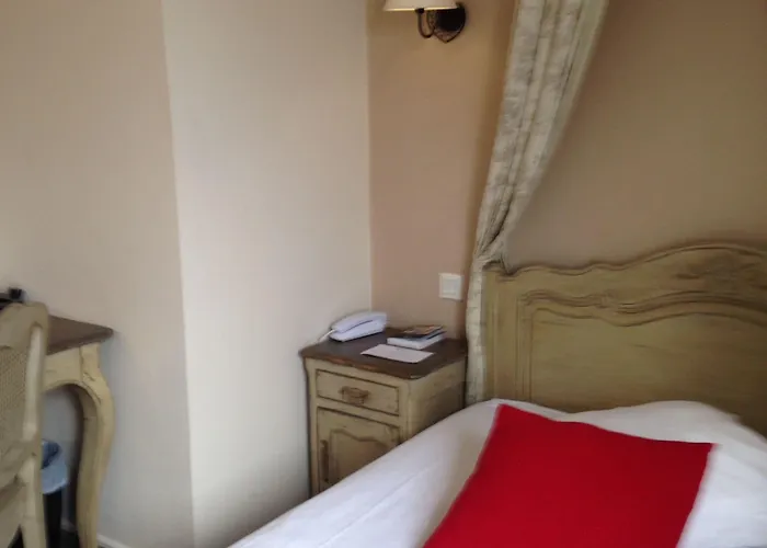 De La Bourse, Gare, Sure Collection By Western Hotel