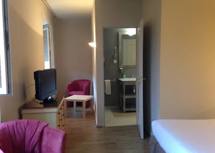 De La Bourse, Gare, Sure Collection By Western 3*